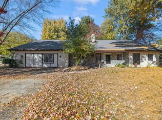 3977 Snowberry Dr, Bridgeport, MI 48722