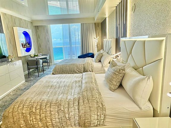5th image of 18001 Collins Ave #1110