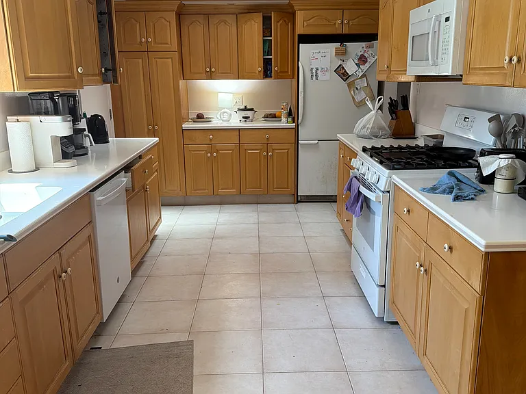 8644 Yorktown Ave #1 — Photo 4