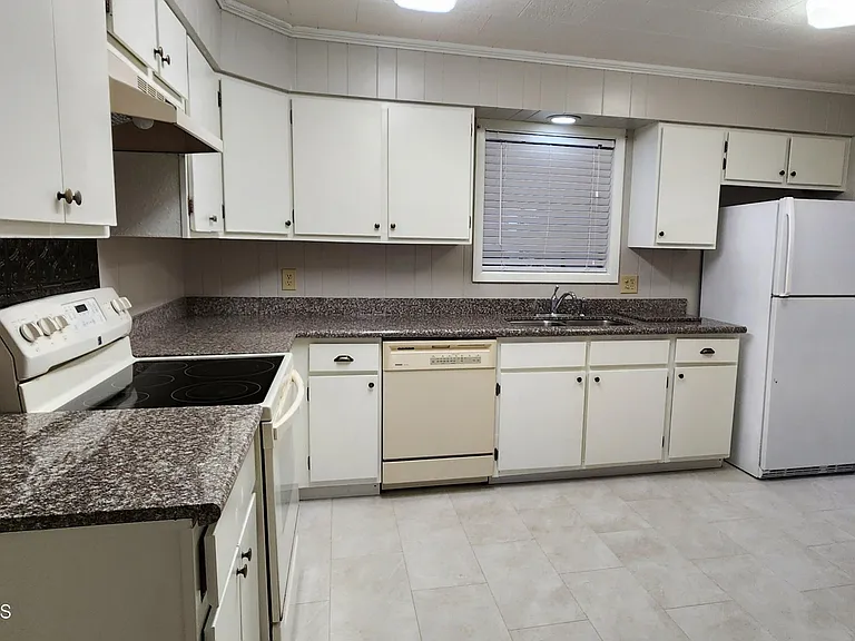 403 Bell Downs Dr — Photo 4