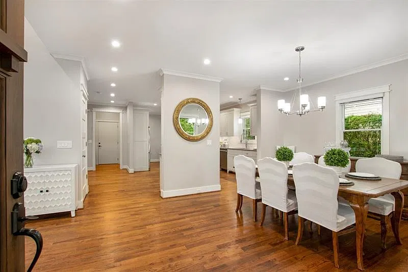 4 bed, 3.5 bath, 3364 sqft, $6,300 — Photo 2