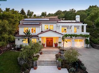 128 Oak Rd, Orinda, CA 94563