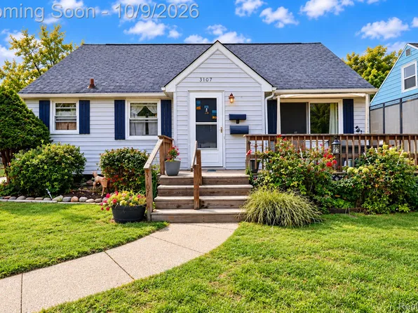 3107 Wright St, Port Huron, MI 48060