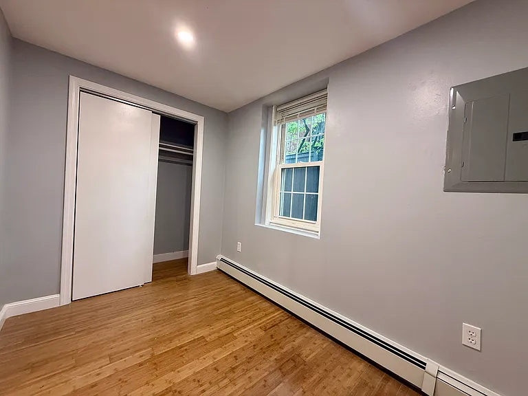 260 Hope St #1B — Photo 4