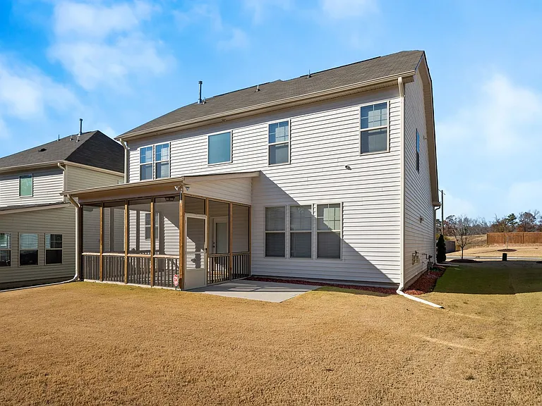 1404 San Antonio Blvd — Photo 16