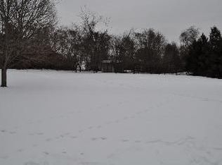 27 Applewood Rd, Malvern, PA 19355