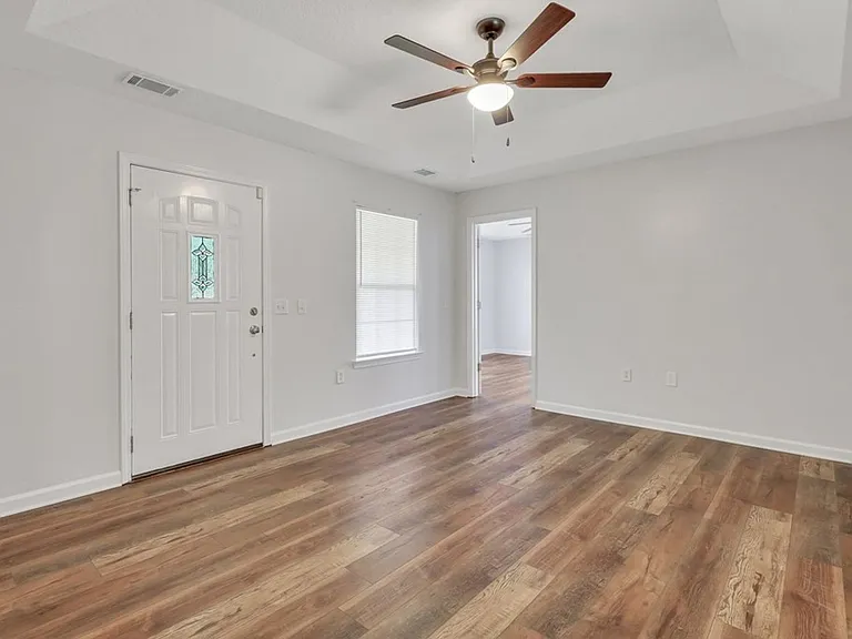 4618 Empire Rd — Photo 15