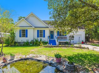 448 Edgewood Rd, Southport, NC 28461