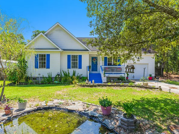 448 Edgewood Road, Southport, NC 28461