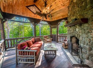 181 Algonquin Dr, Lake Placid, NY 12946