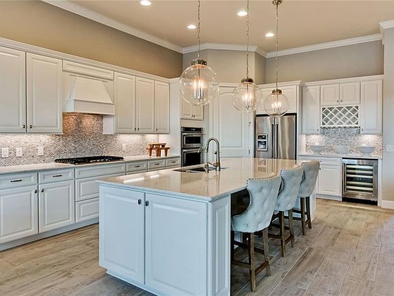 4th image of 5701 Bay Pine Way