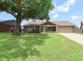 1404 W Indianola St, Broken Arrow, OK 74012
