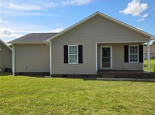 2711 Tuskegee St, Greensboro, NC 27405