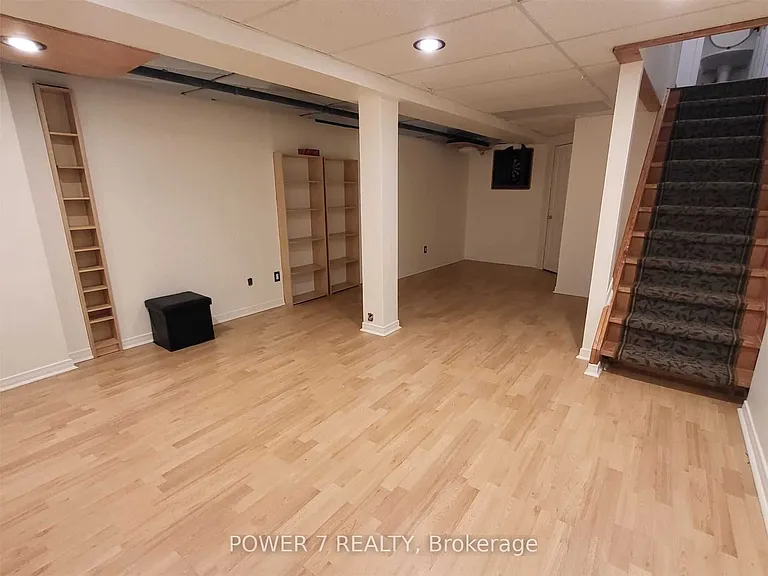 254 Bur Oak Ave — Photo 11