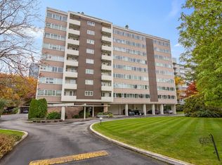 6026 Tisdall St #402, Vancouver, BC V5Z3N3