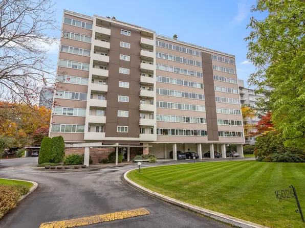 6026 Tisdall St #402, Vancouver, BC V5Z 3N3