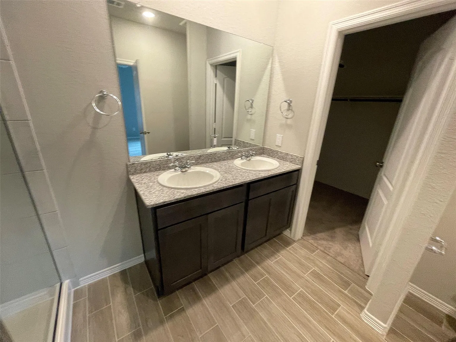 3 bed, 2.0 bath, 1416 sqft, $1,795 — Photo 3