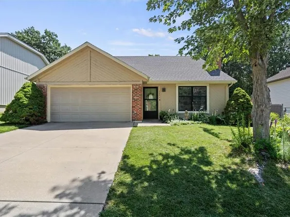 7231 Rene St, Shawnee, KS 66216