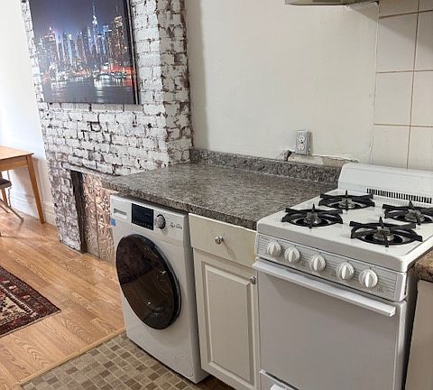 4th image of 314 W 90th St APT 3A