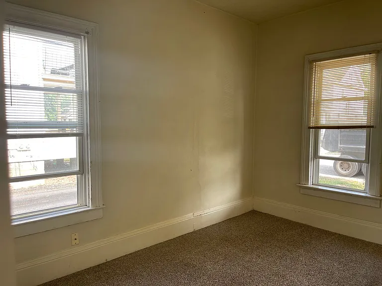 514 W Lincoln Ave — Photo 16