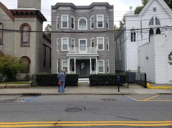 829 Main St, Peekskill, NY 10566