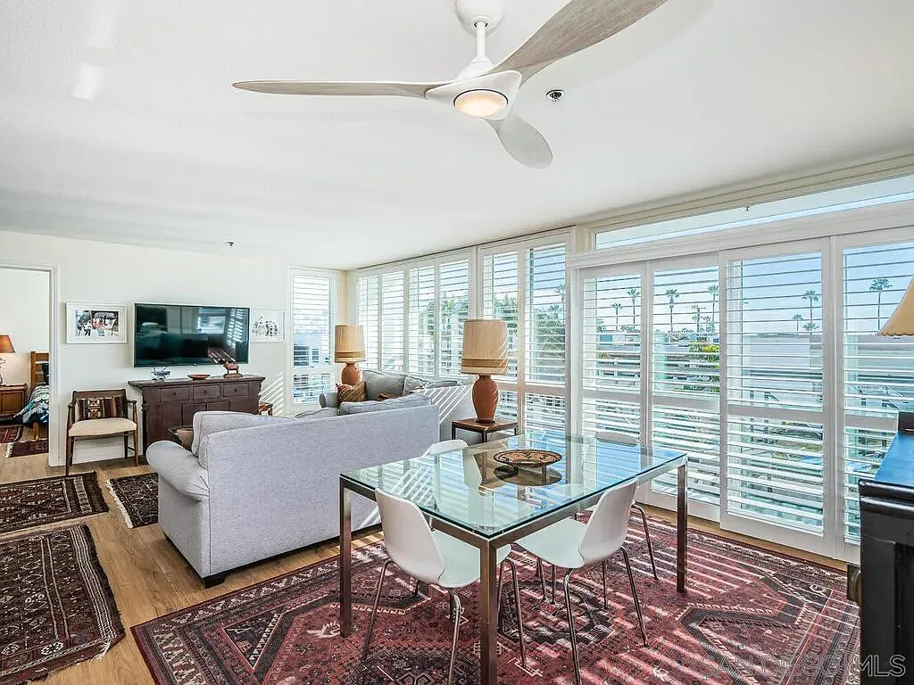 2 bed, 2.0 bath, 1159 sqft, $3,800 — Photo 3