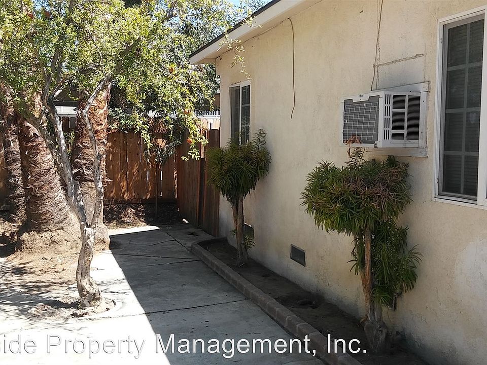 1st image of 828A N Buena Vista St
