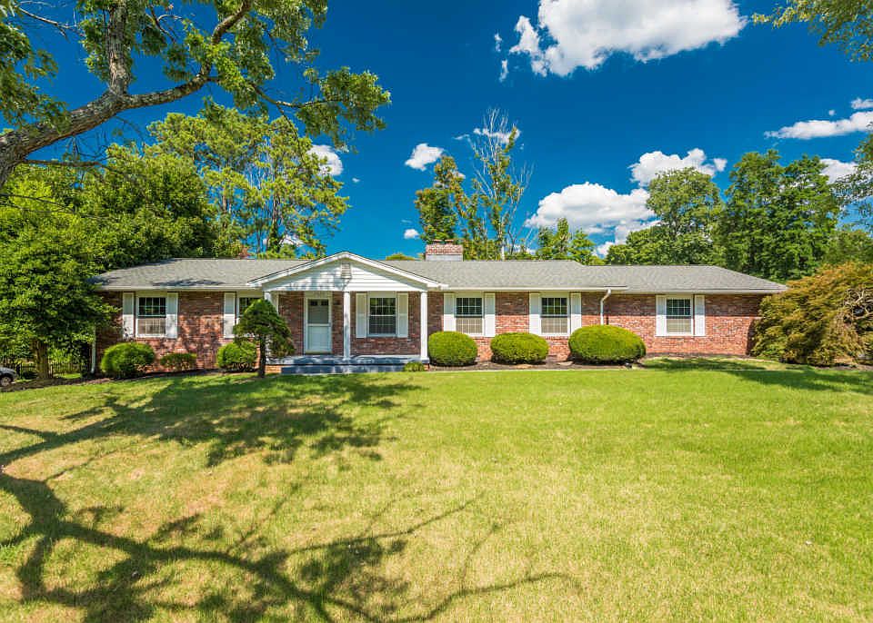 1st image of 2020 W Velmetta Cir