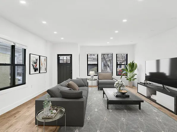 725 E 46th St, Brooklyn, NY 11203