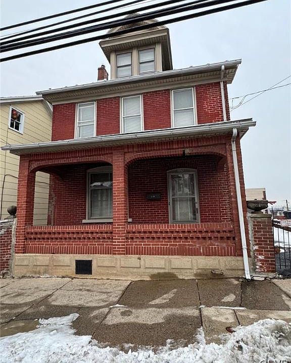 2nd image of 1119 E 4th St