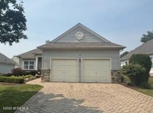 9 Derry Meeting Dr, Manalapan, NJ 07726