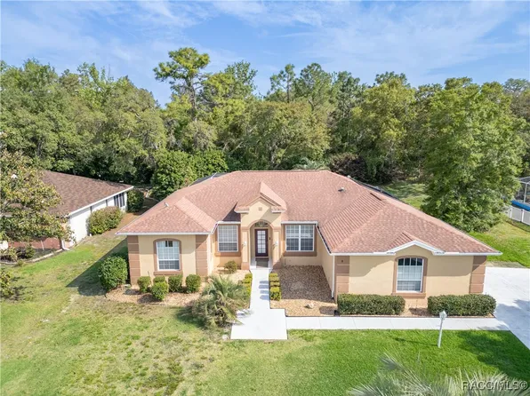 9 Cypress Blvd E, Homosassa, FL 34446