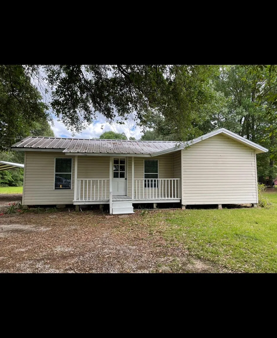 5899 FM 326 — Photo 2