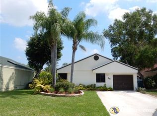 26 Hawthorne Ln, Boynton Beach, FL 33426
