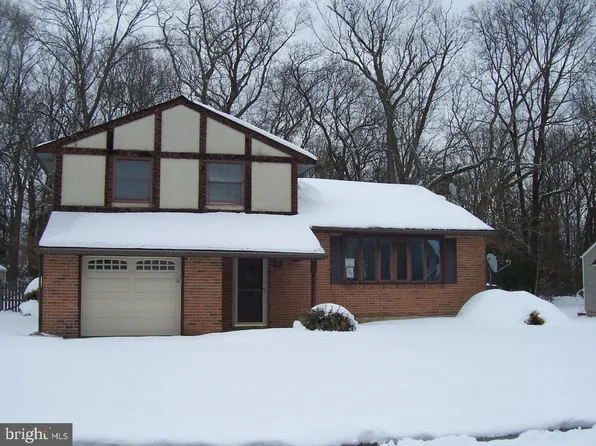 211 Forrest Dr, Turnersville, NJ 08012