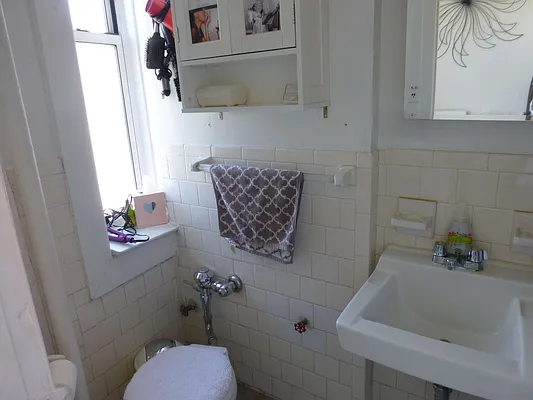 Rented by Charie Properties LLC | media 29