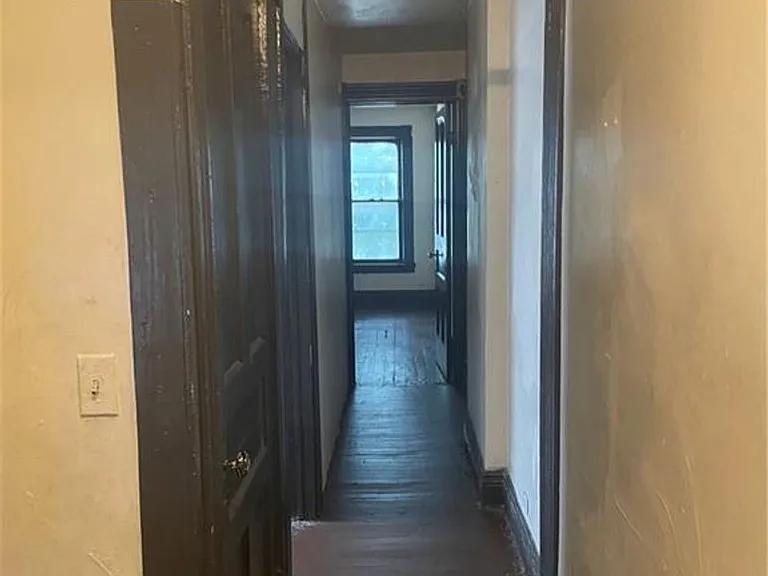 50-52 Davis St — Photo 15