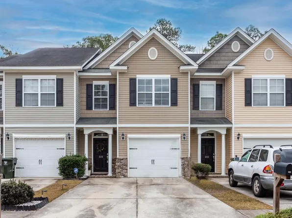 220 S Lamplighter Ln, Summerville, SC 29486