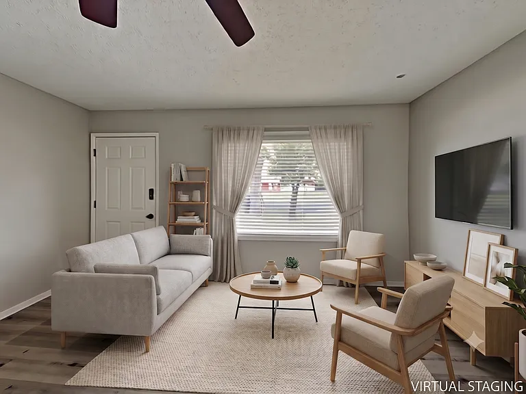 6649 Meadowlark Dr — Photo 2
