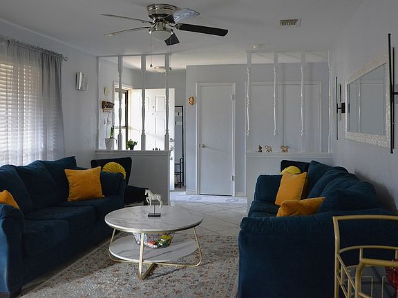 3rd image of 306 Ranchero Rd