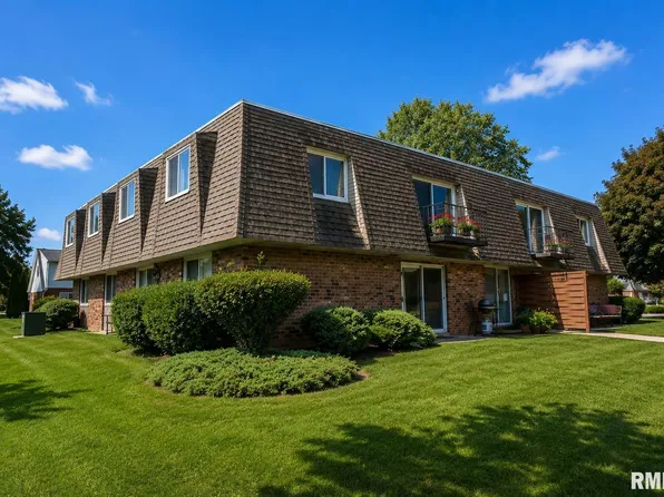 161 E Queenwood Rd, Morton, IL 61550