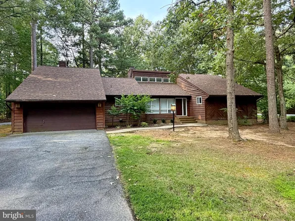 11832 Wollaston Cir, Issue, MD 20645