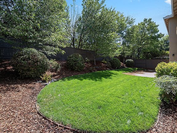4th image of 1721 Toby Dr