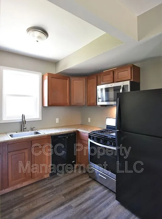 33 James St #2