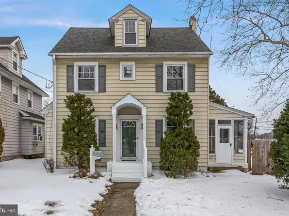 726 Pennsylvania Ave, Palmyra, NJ 08065
