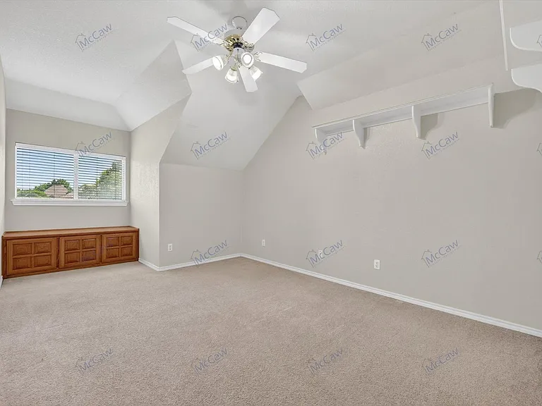 914 Dove Creek Trl — Photo 9