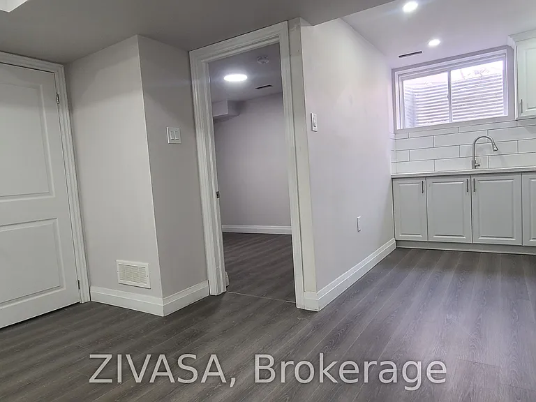 13 McCann St #BASEMENT — Photo 6