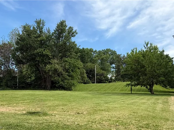 1322 Bristol St, Zanesville, OH 43701