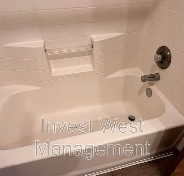 1718 SE 11th Ave #302 — Photo 8