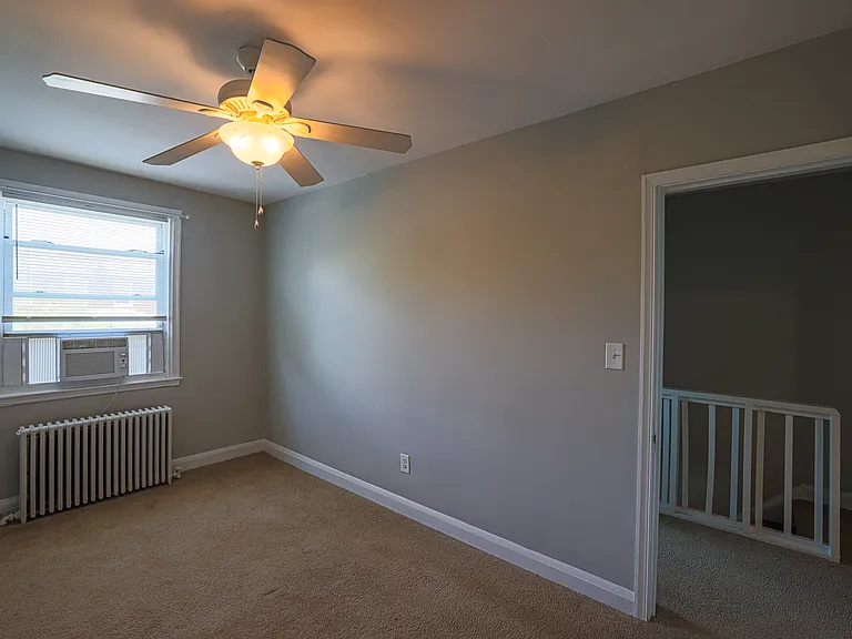 1011 W 42nd St — Photo 27